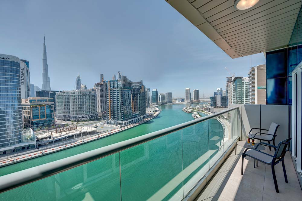 Hotel with Dubai Canal View