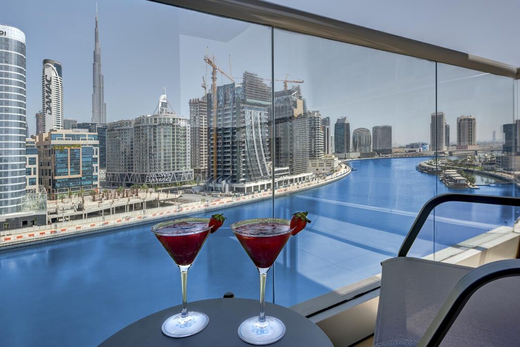 Dubai Hotel Apartments 1 Bedroom Apartment with Canal View and Burj Khalifa View